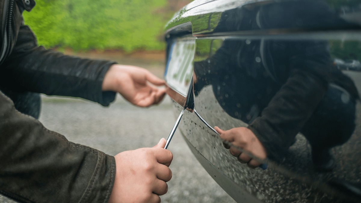 Is Stealing License Plates a Felony?